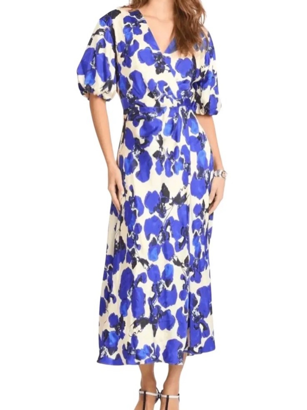 #TanyaTaylor #Blue&White #Floral #Chic #SummerVibes #ChicStyle
